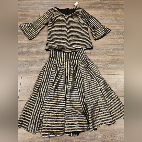 Shirt and skirt set - Picture 5 of 8